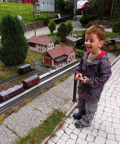 img00003.jpg