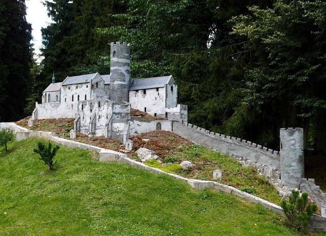 img00037.jpg