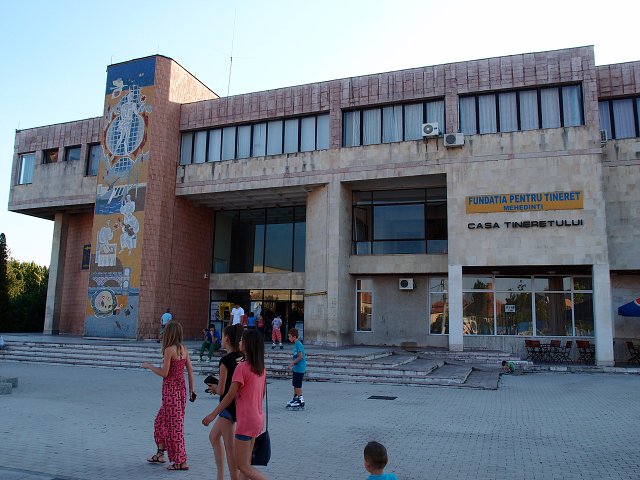 img00003.jpg