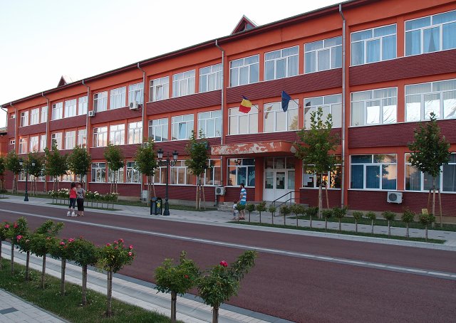 img00004.jpg