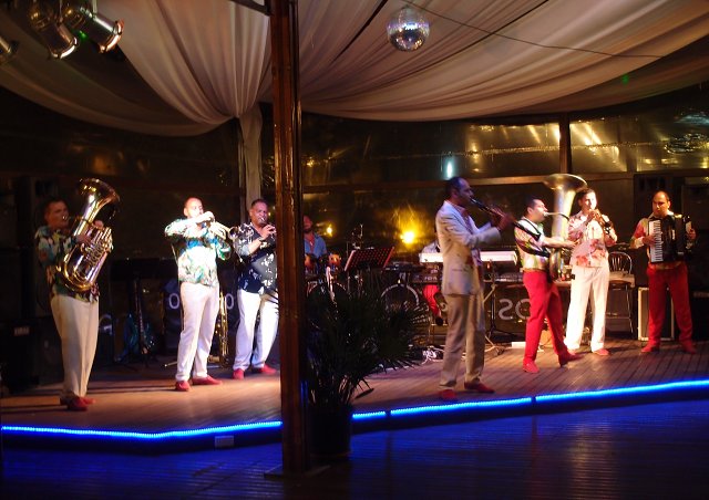 img00074.jpg