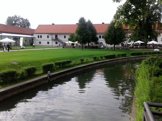 img00017.jpg